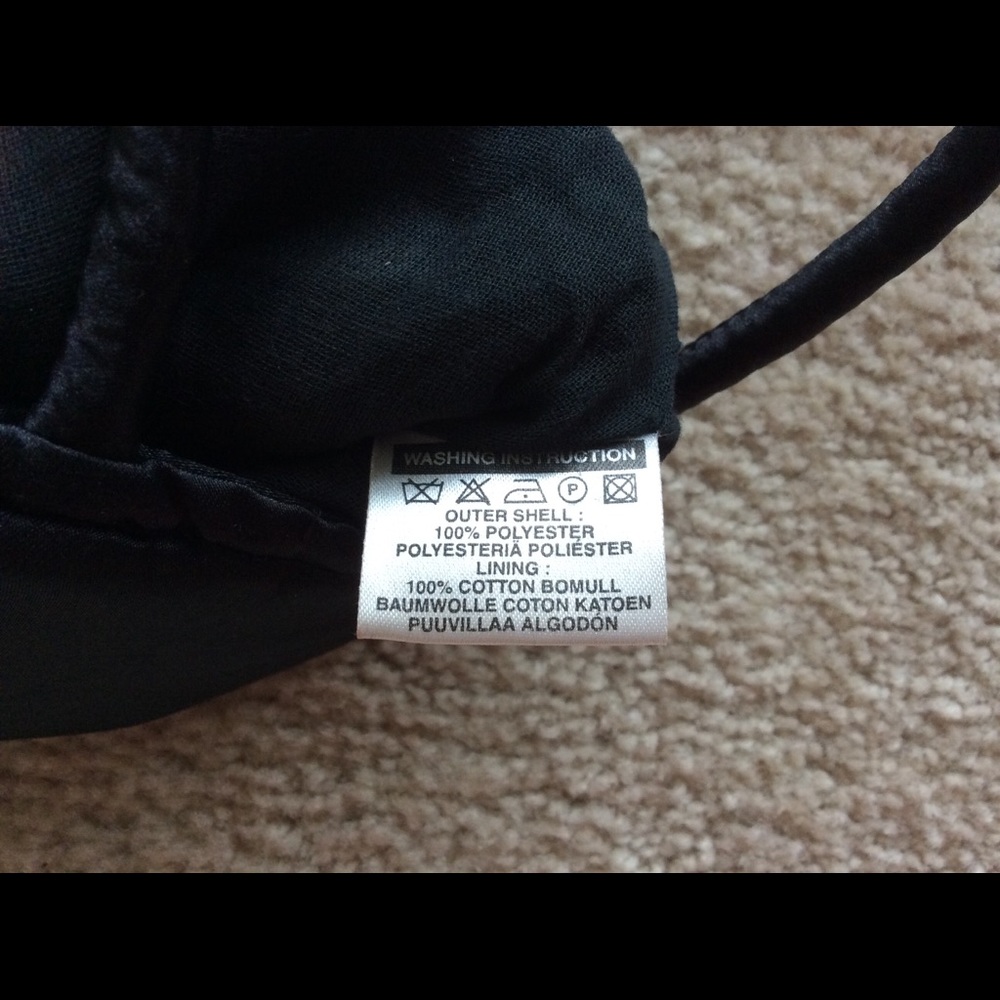 Woman’s H&M purse. - Picture 4 of 5